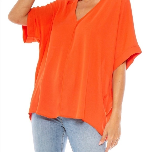 LOVE TOKEN Darren V-Neck Loose Top. Orange. Size 6 - Picture 2 of 6